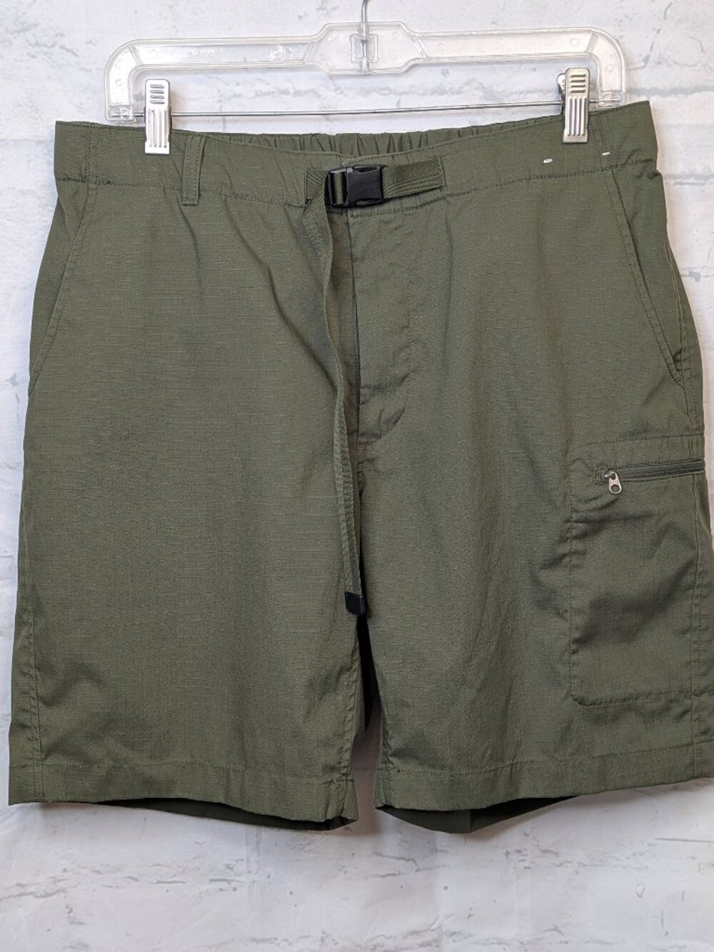Uniqlo Geared Utility Shorts Mens Large Green Gorpcore Nylon Ripstop Hiking